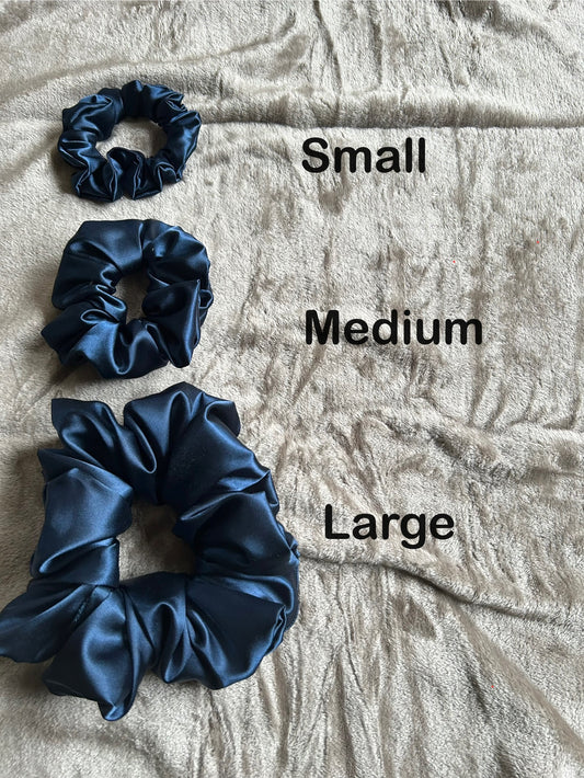 Scrunchie, satin, marinblå