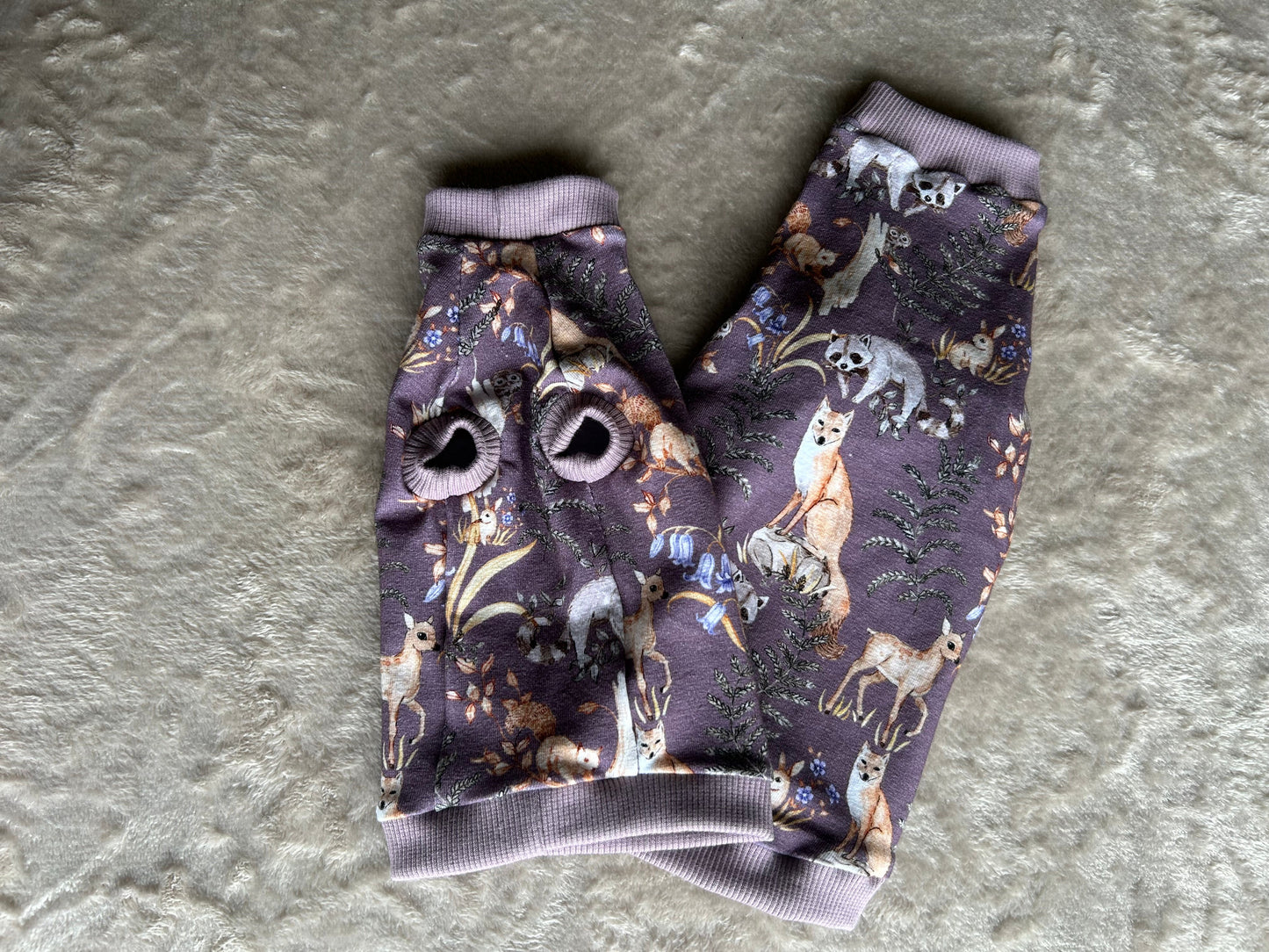 T-shirt för sphynxar, lila skog